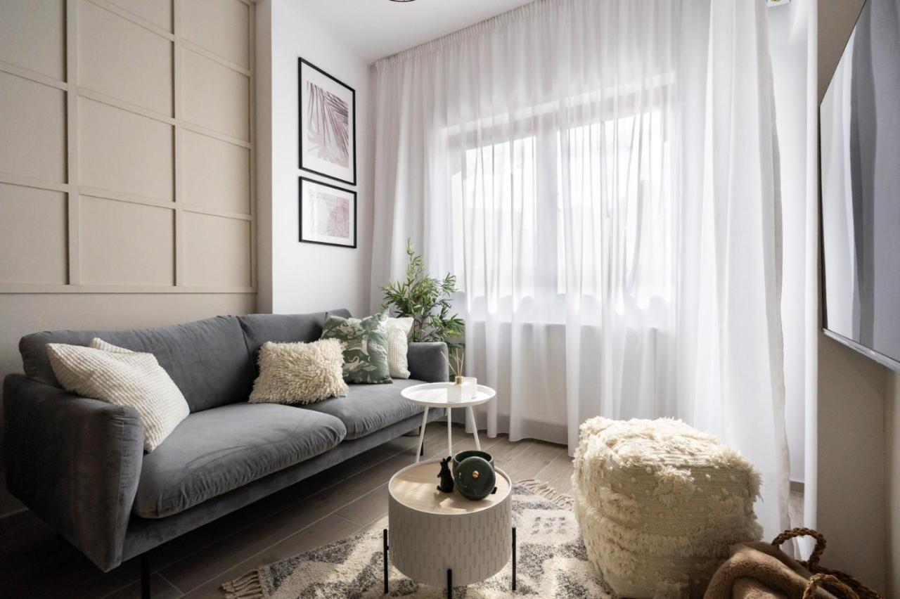 Old Town Bucharest Deluxe Apartment ภายนอก รูปภาพ